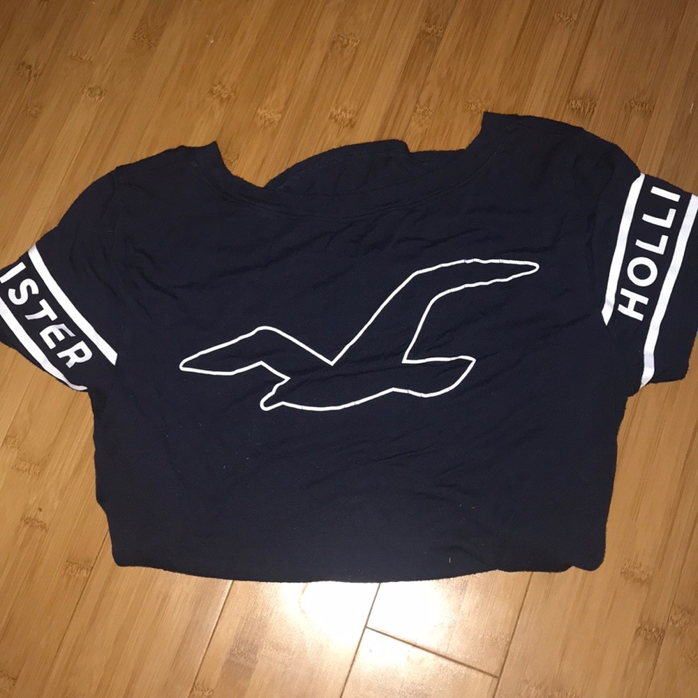 Hollister t-shirt